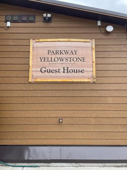 Parkway Yellowstone Guest House #7 Gardiner Extérieur photo