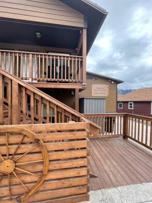 Parkway Yellowstone Guest House #7 Gardiner Extérieur photo